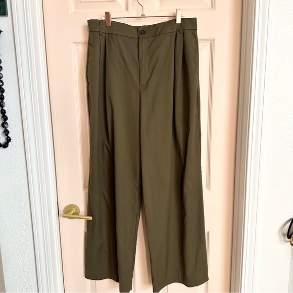 Zara Pants - Green Zara high waisted trousers